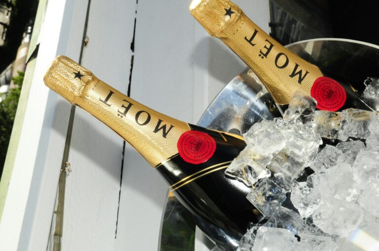 Champagne Test